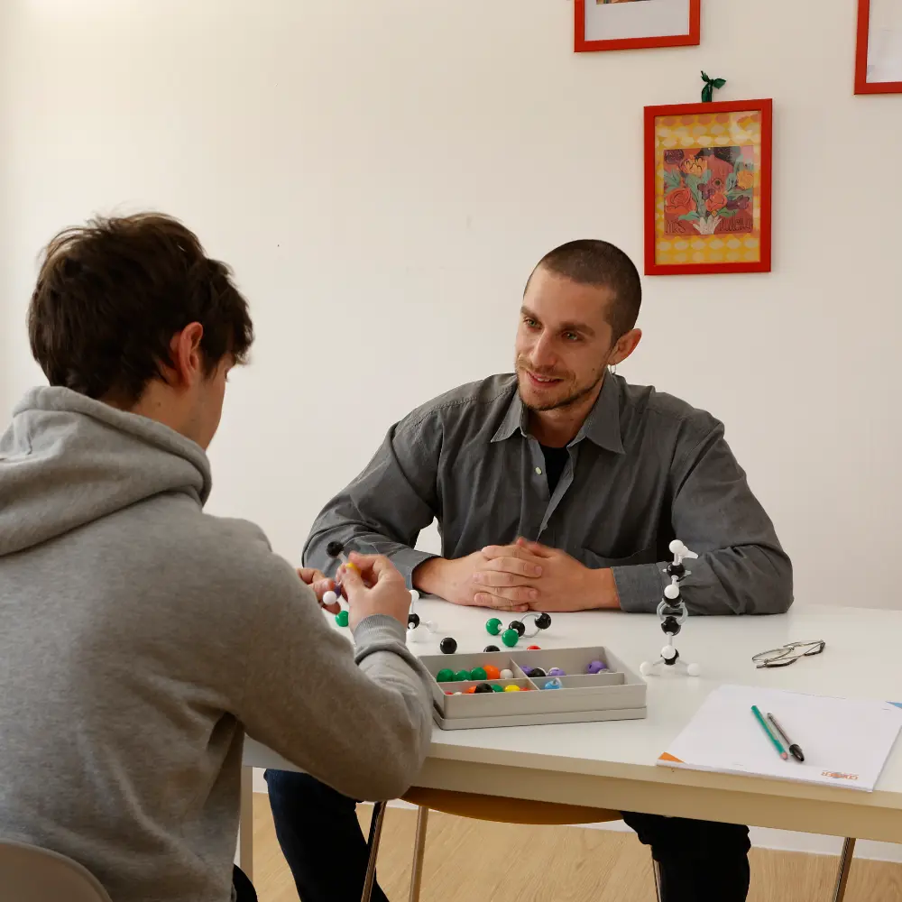 Ripetizioni di scienze e biologia in Corner4 con Nico